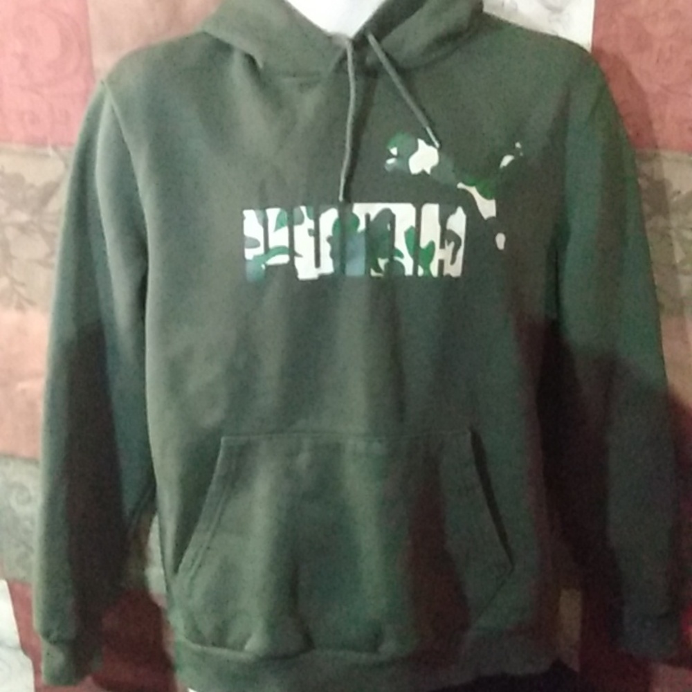 Puma Green Hoodie Green With Camo Lettering - Picture 2 of 4